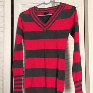 Long sleeve Rue 21 sweater